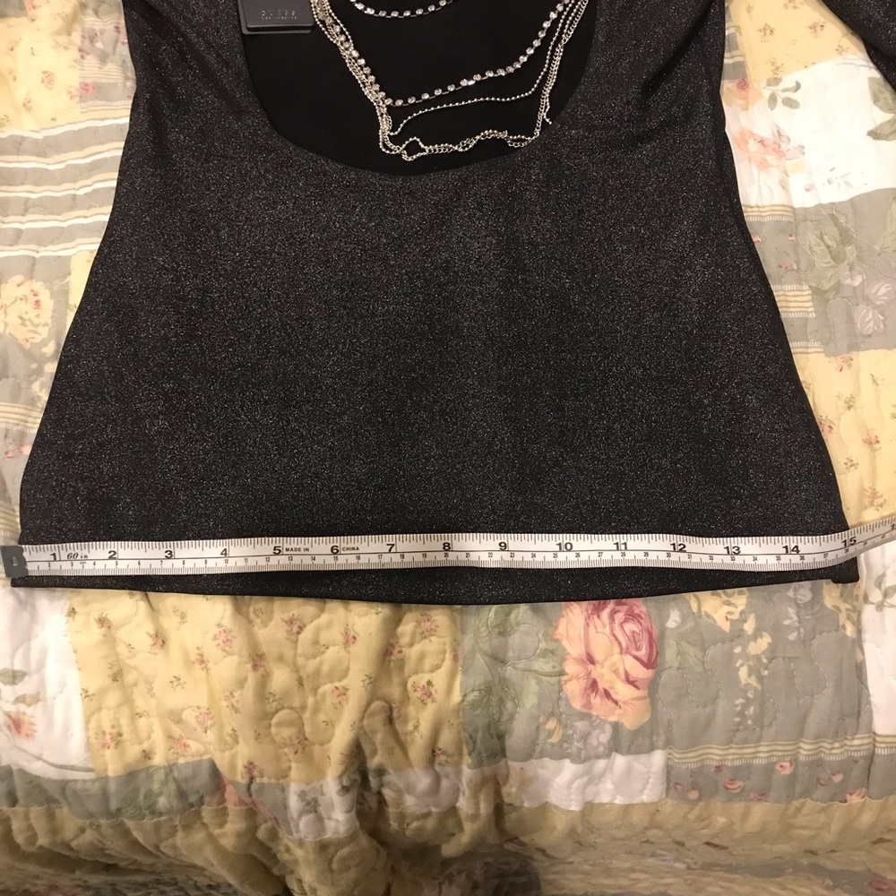 ⭐️Sexy GUESS open back top ~ Brand new with tags⭐️ - Picture 10 of 10